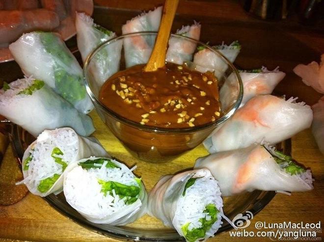 越南鲜虾春卷+蘸料的做法