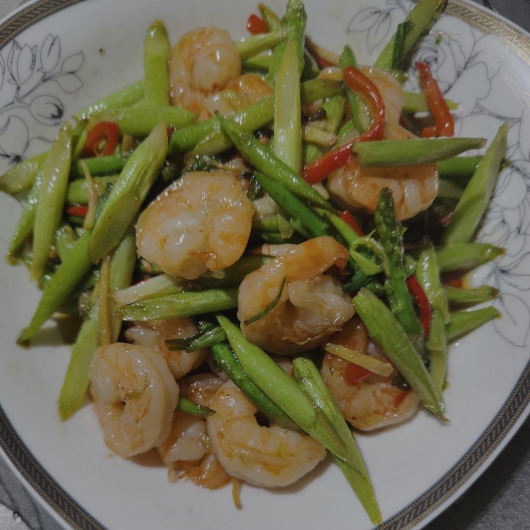 鲜到舔盘的芦笋炒虾仁