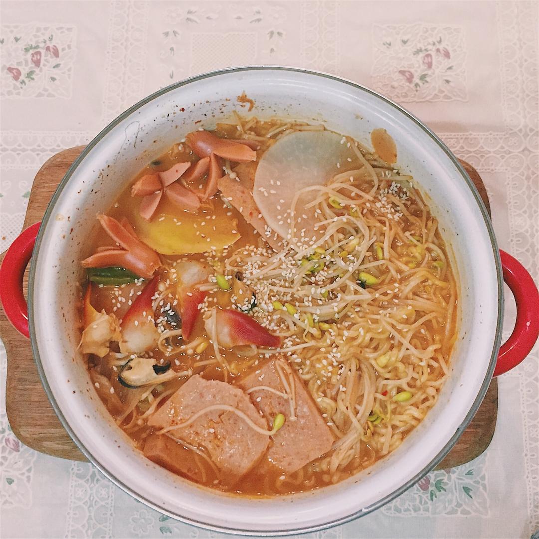 韩式泡菜海鲜锅Haemul Jeongol