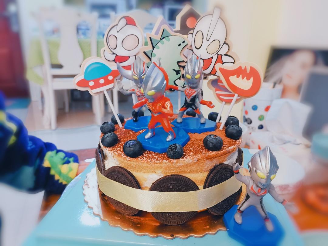 男孩子的奥特曼生日蛋糕
