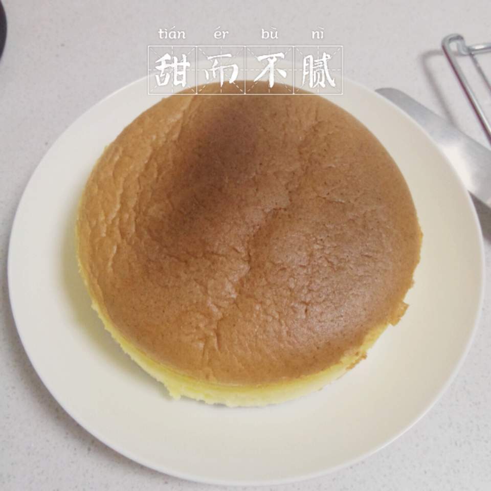 消耗淡奶油之作——淡奶油小蛋糕