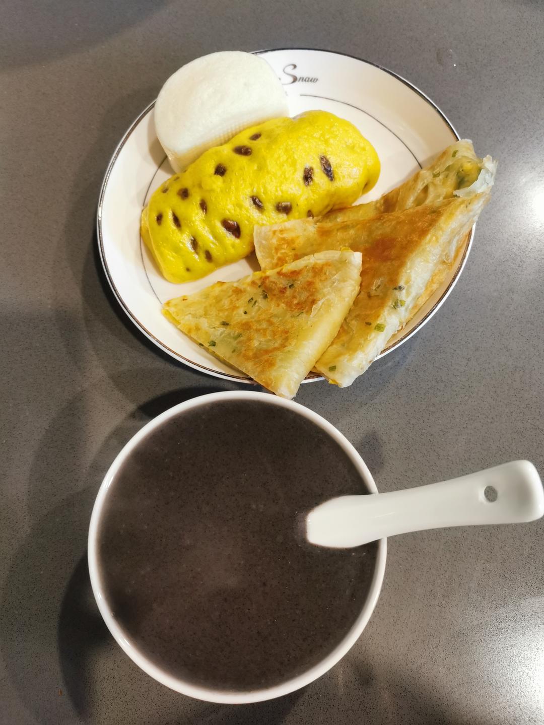 午餐肉鸡蛋手抓饼【宝宝辅食】