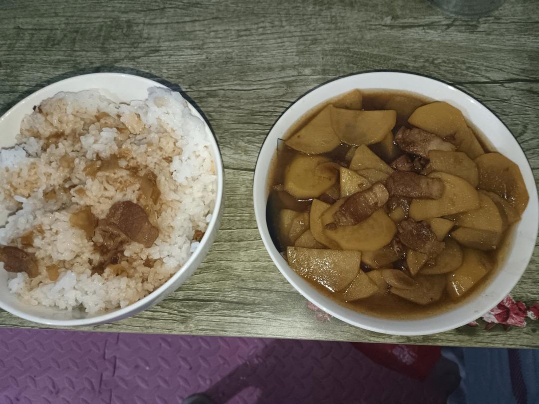 老王今天做土豆片炒肉，图文全教程