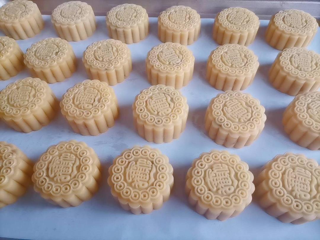 万能广式月饼皮（附上菠萝月饼制作）