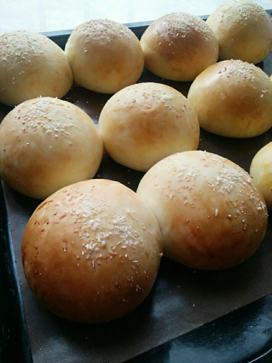 柔软看得见─超软香甜椰蓉小面包