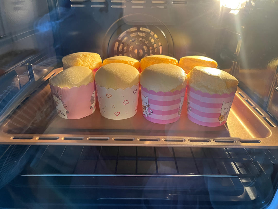 纸杯蛋糕 8寸戚风蛋糕的量