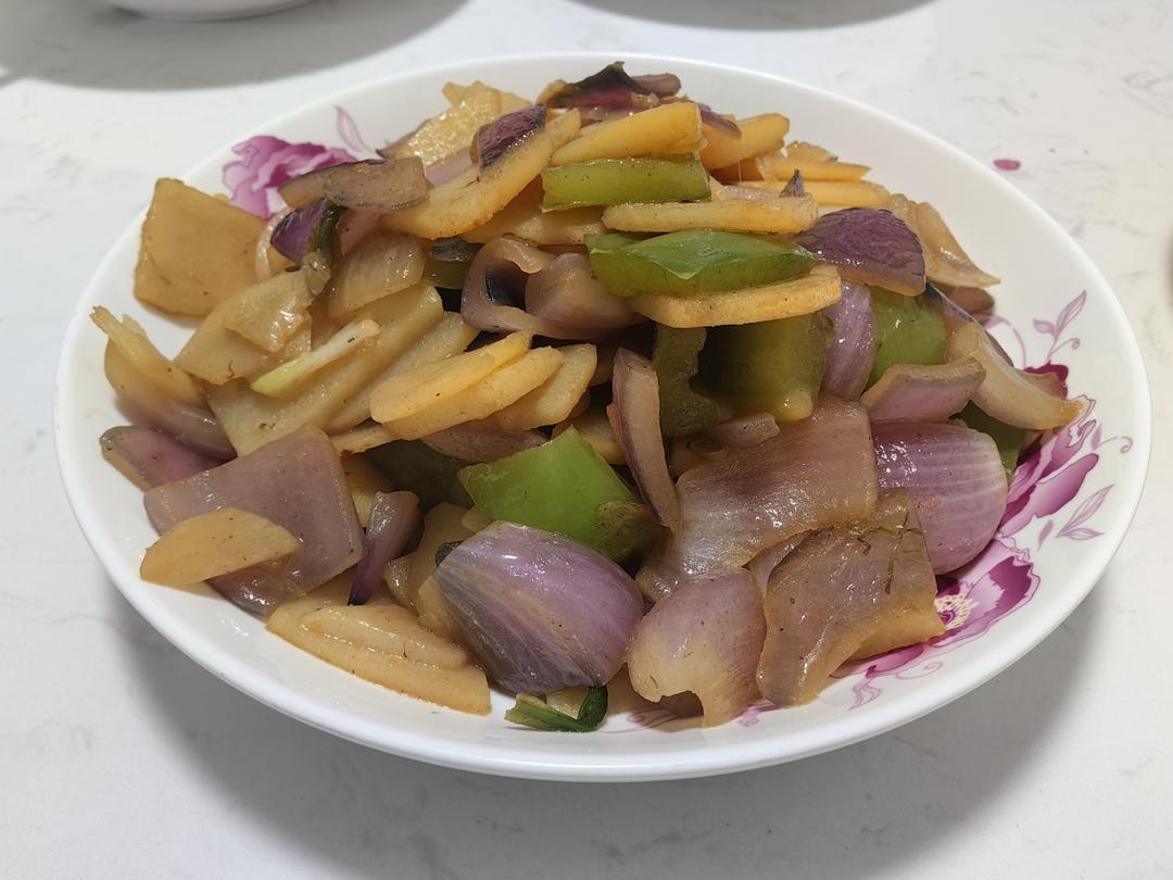 炒孜然洋葱土豆片