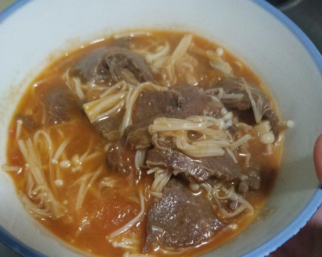 茄汁牛肉金针菇