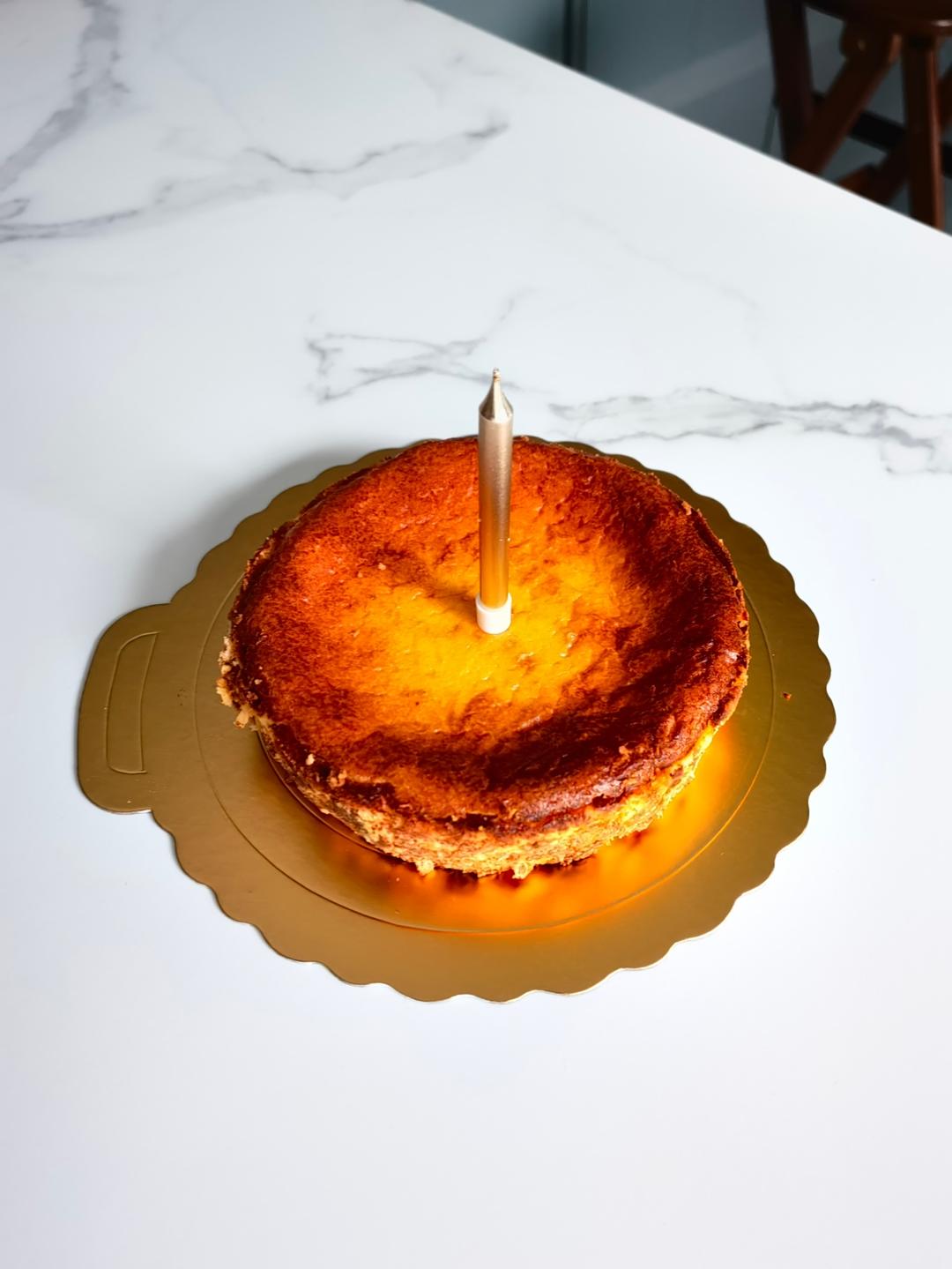 咸蛋黄巴斯克蛋糕