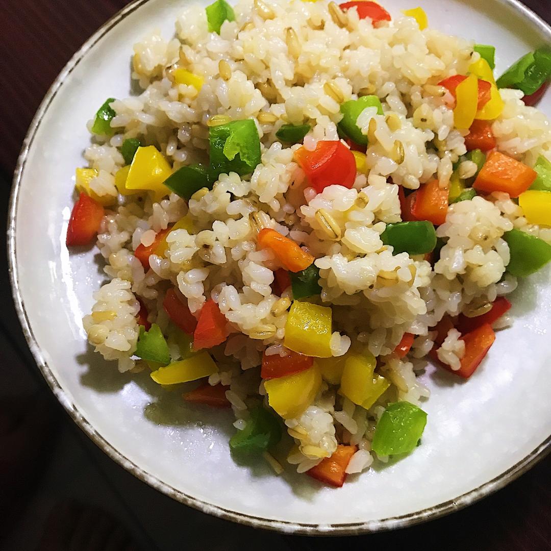 彩椒培根炒饭