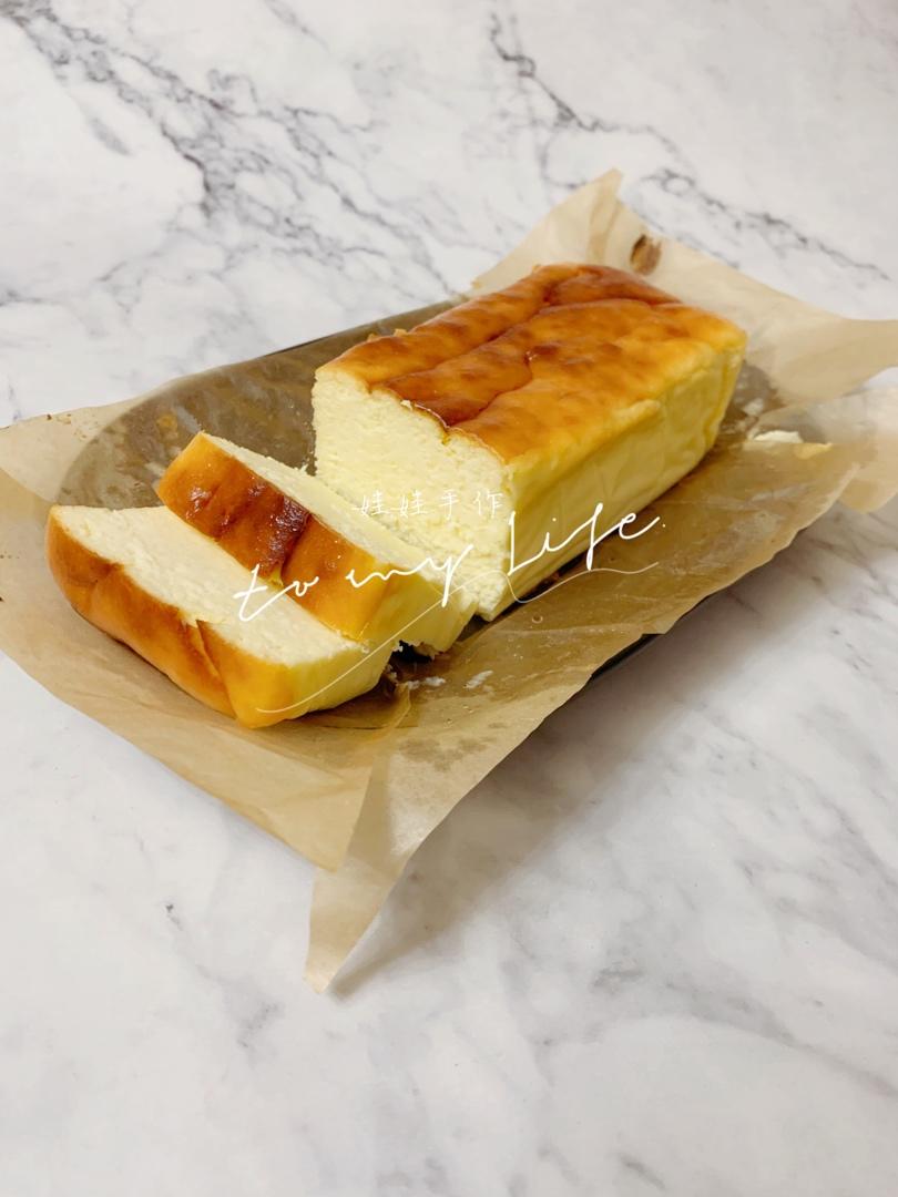 就是东京那款超人气的アトリエ·タタン的芝士蛋糕