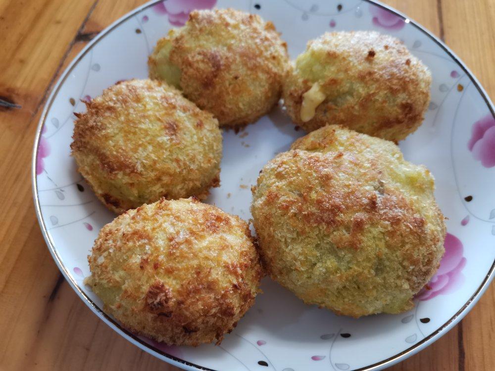 爆浆芝士可乐饼