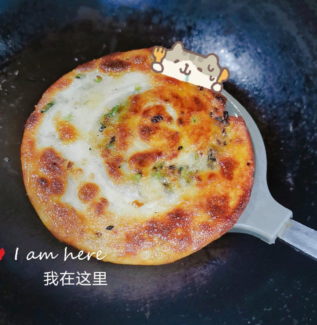 【葱油饼】假期好好做早餐，4步吃上香脆葱油饼！