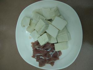 豆腐焖猪肉的做法 步骤2
