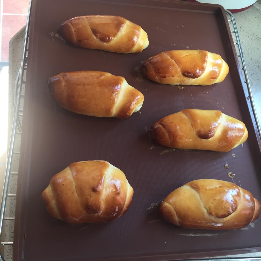 黄油面包卷