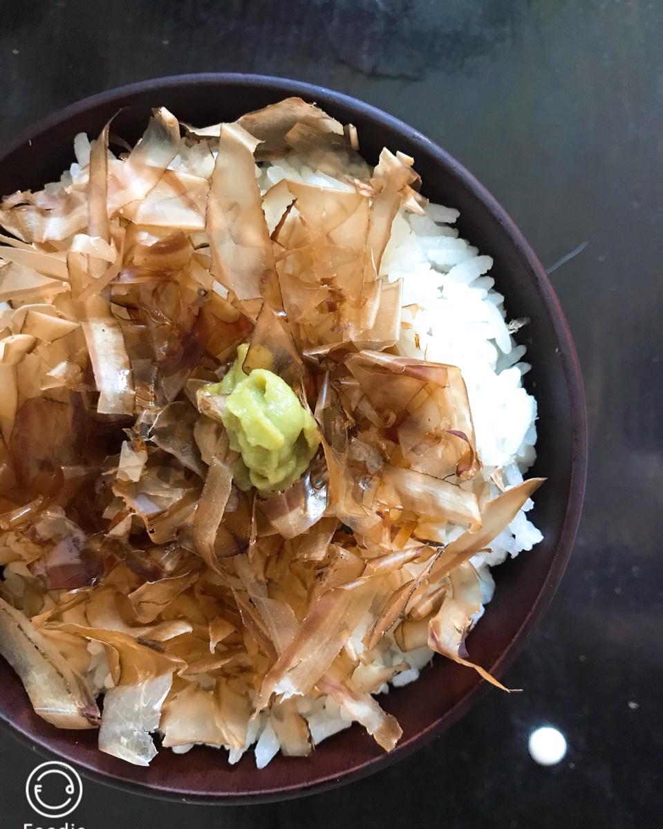 山葵木鱼花拌饭