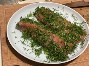 生酮餐 北欧莳萝杜松子酒渍三文鱼的做法 步骤5