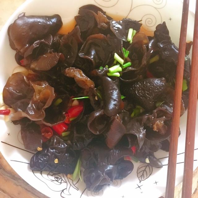 凉拌黑木耳