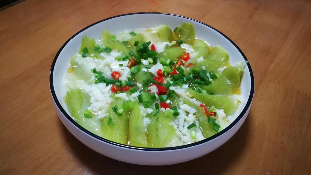 只需要五分钟就可以的美味蒜蓉蒸丝瓜
