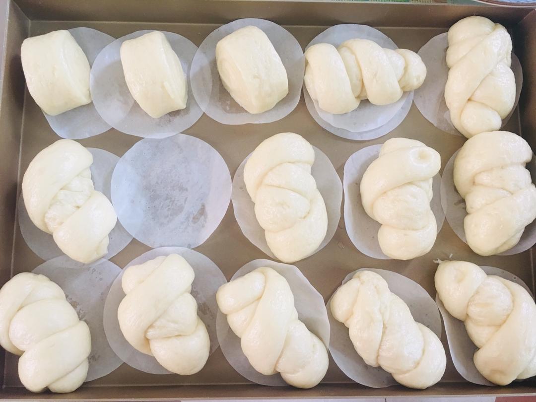 广式牛奶刀切馒头