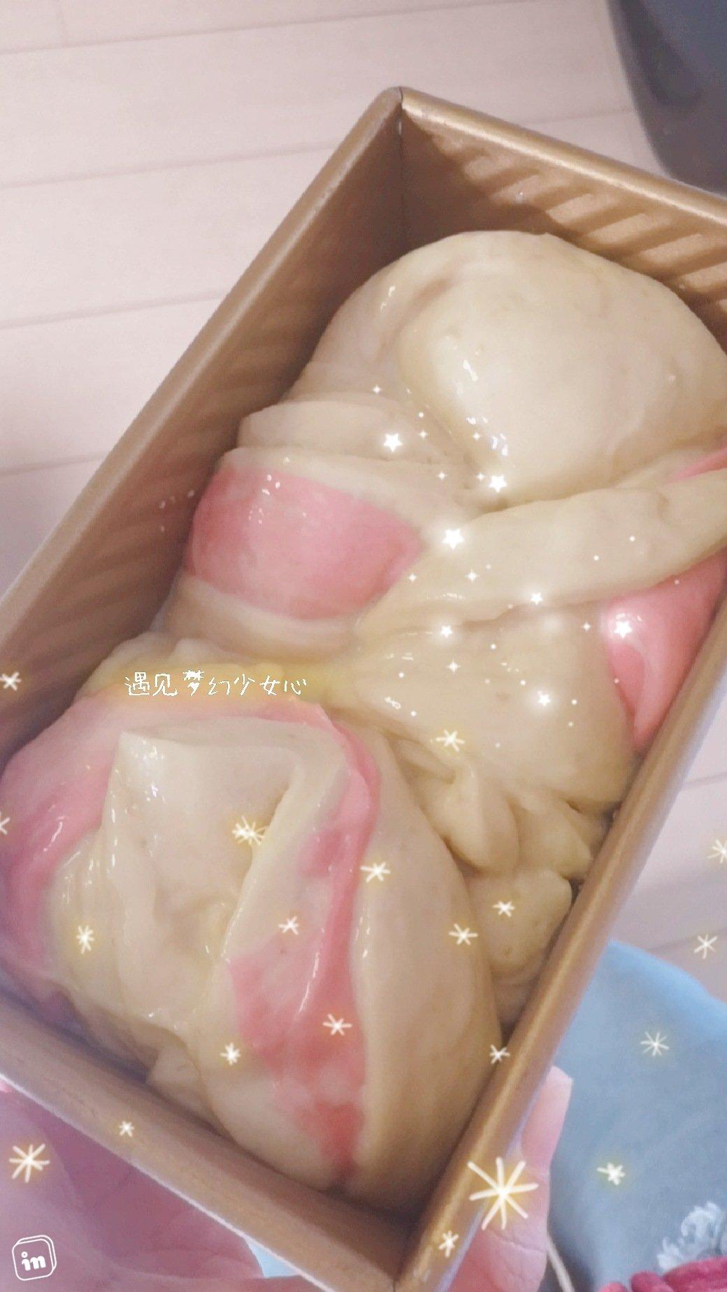 日式香浓炼乳面包
