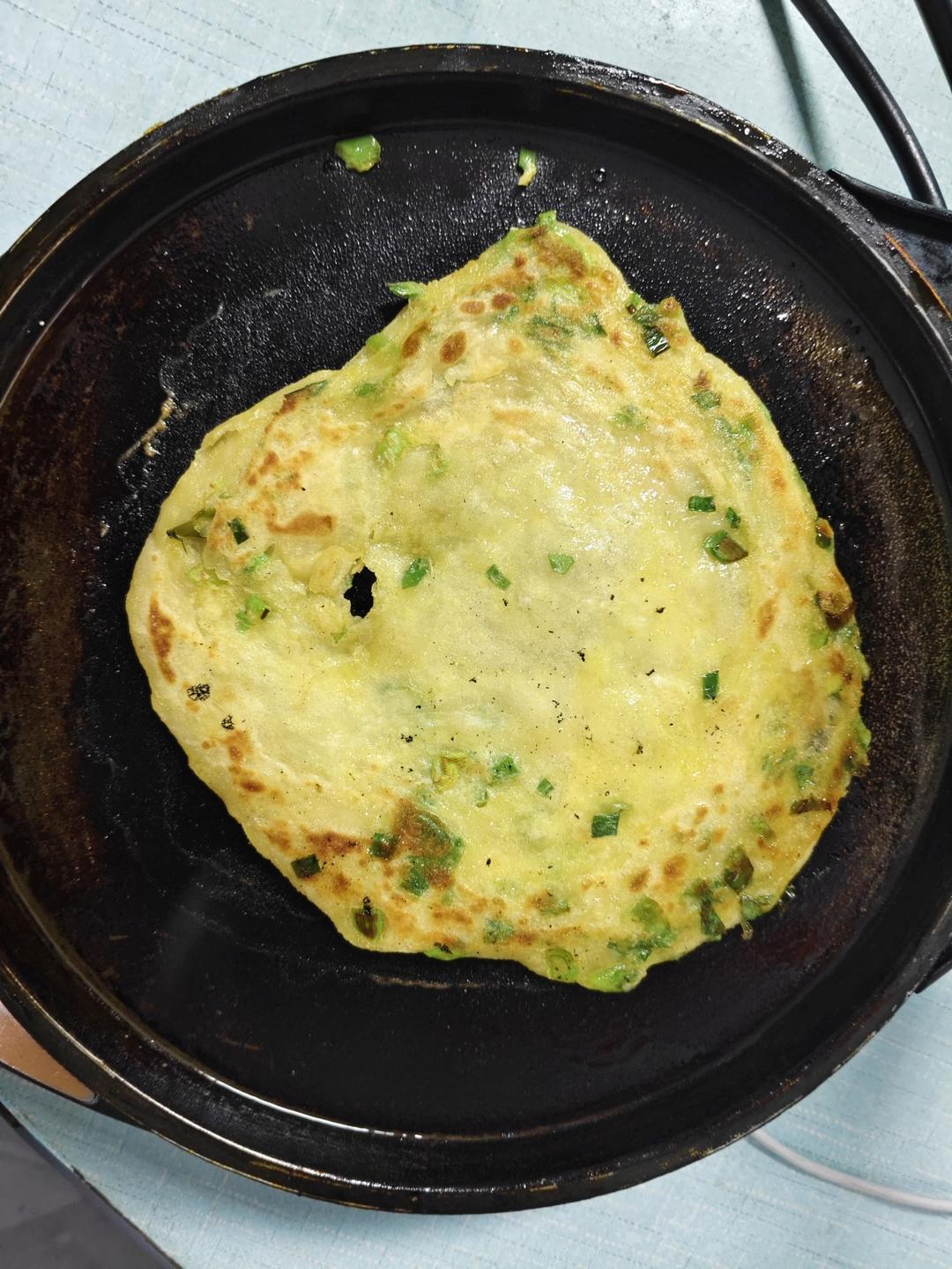 家常葱油饼 柔软多层 凉了也不硬 附细节视频详解