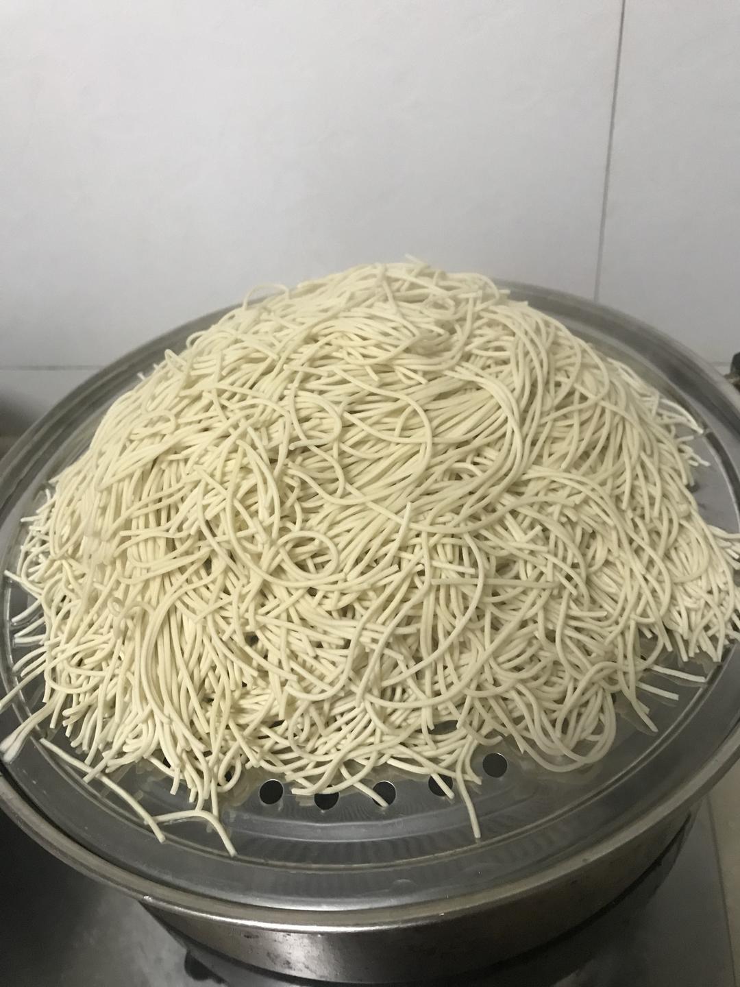 百吃不厌的蒸面条的做法 步骤1