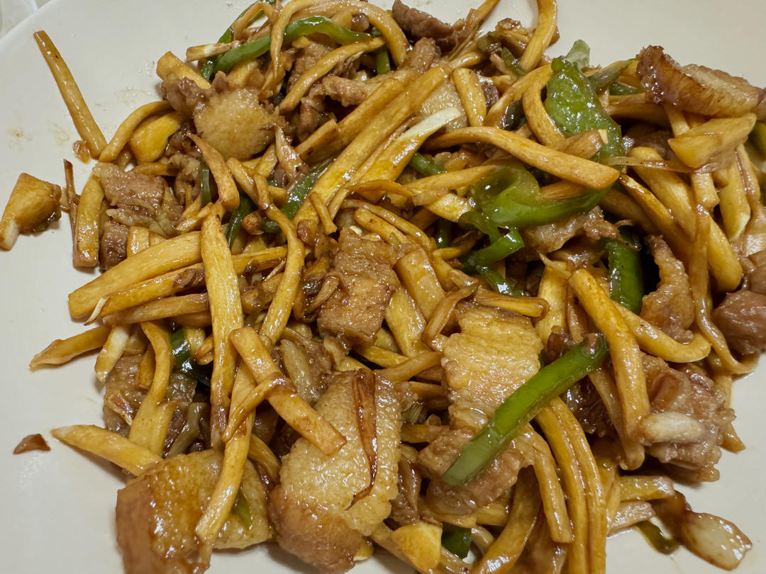 茭白这样做百吃不厌，茭白炒肉