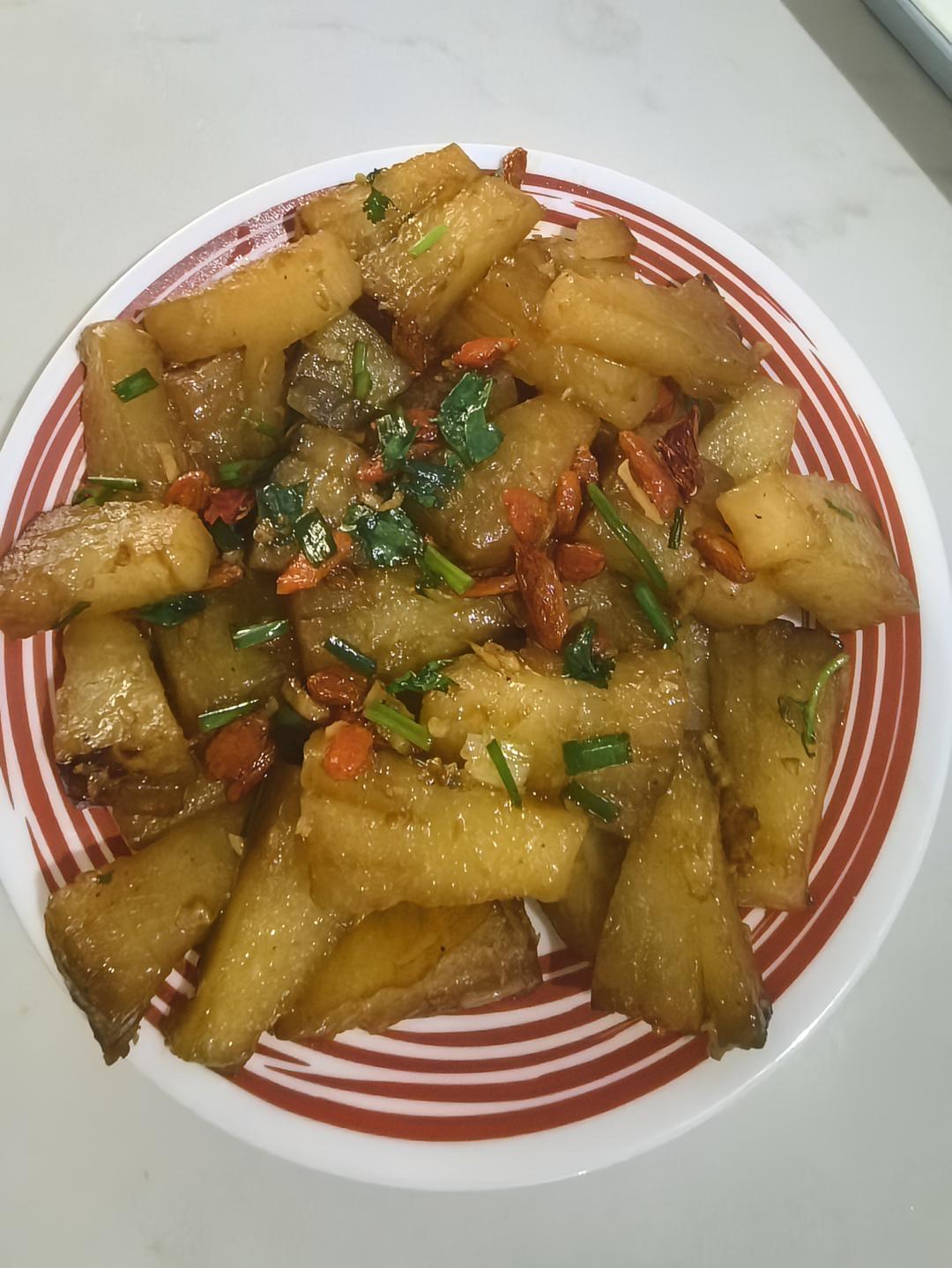 红烧冬瓜最完美做法，不加一滴水，瞬间秒杀红烧肉