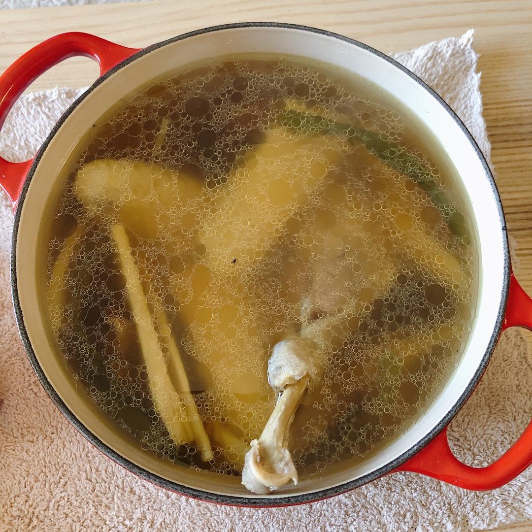冬笋鸡汤