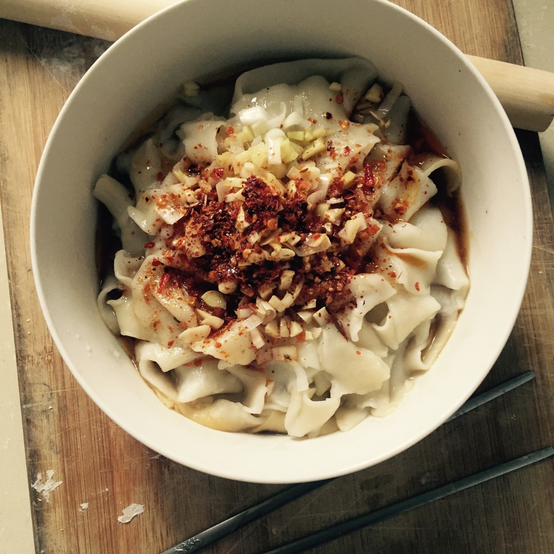 面 油泼扯面 测测就爱吃吃吃做的油泼扯面 测测就爱吃吃吃