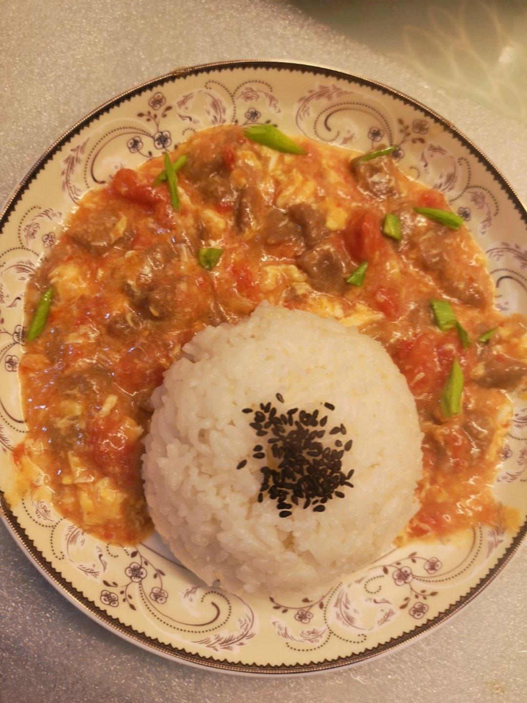 番茄滑蛋牛肉饭