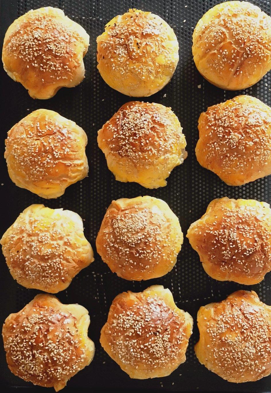 百吃不腻的闪电菠萝包