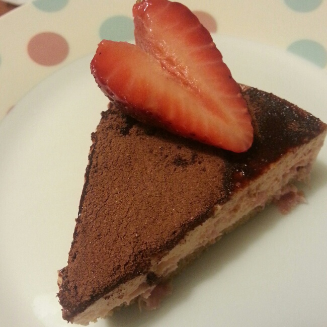 草莓果粒冻芝士蛋糕