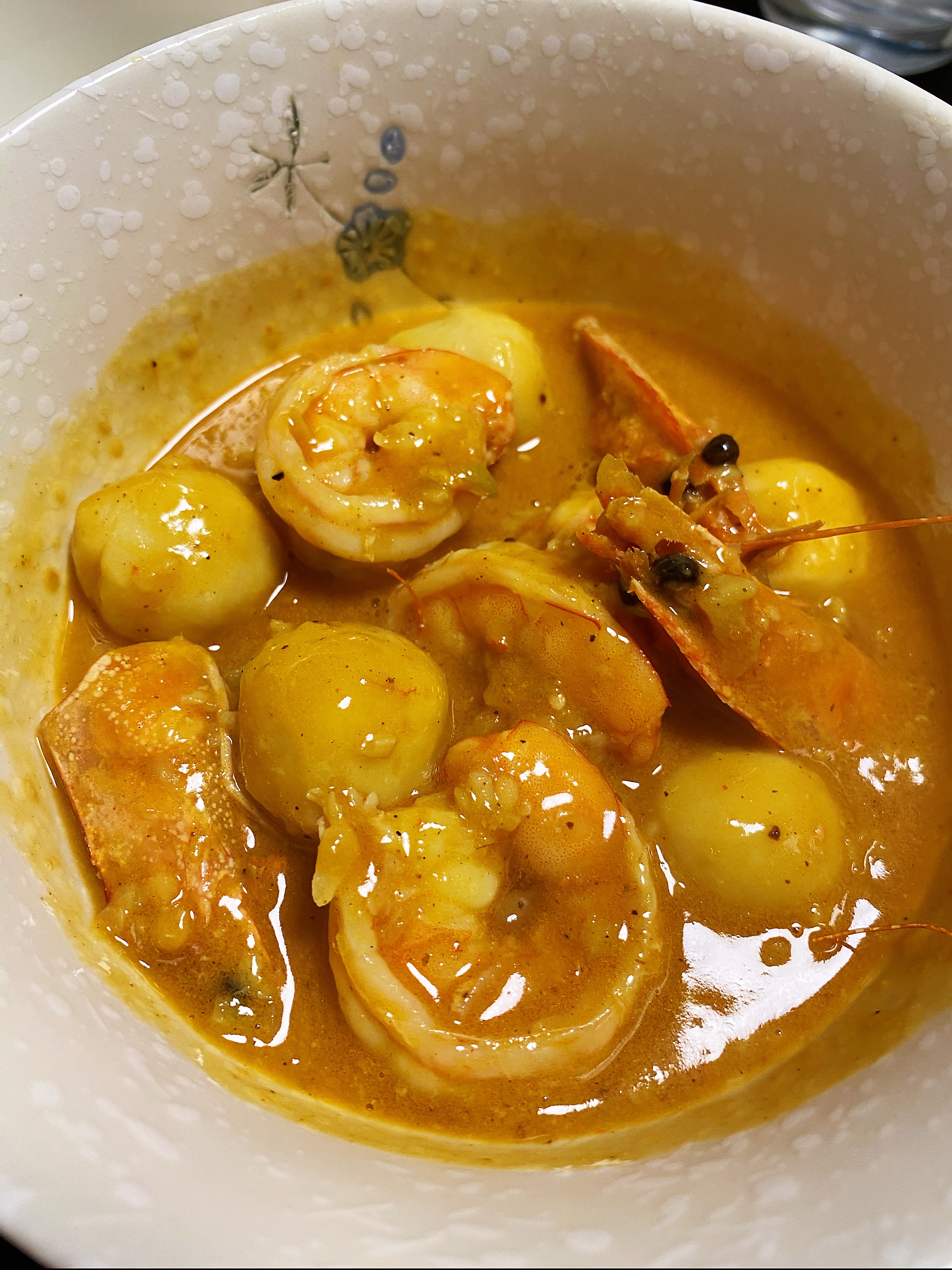 蒜香奶油咖喱鱼丸虾的做法