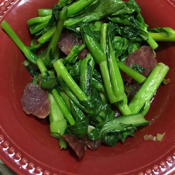 腊肉红菜苔