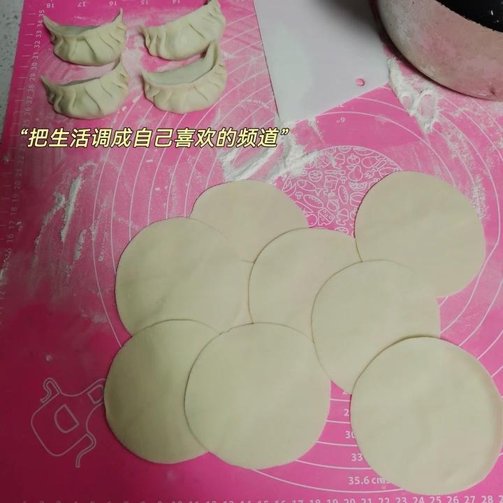 手工揉面三分钟，又韧又薄又好包的饺子皮