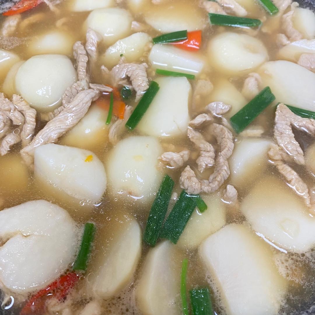 拌饭神器芋艿烧肉的做法