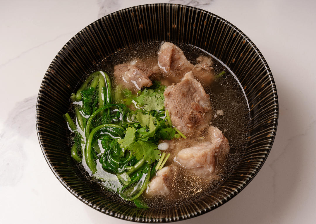 小白菜排骨汤的做法