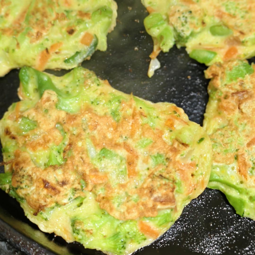 快手早餐 西兰花胡萝卜火腿鸡蛋蔬菜饼