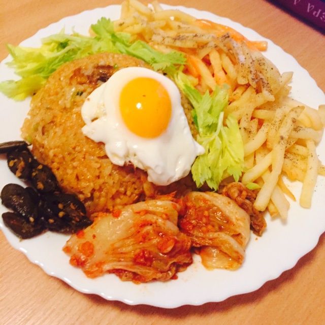 重口味姑娘做的韩式辣白菜炒饭