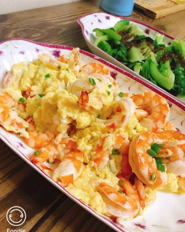 厨师长教你：“虾仁滑蛋”的家常做法，充满嫩滑饱满的口感