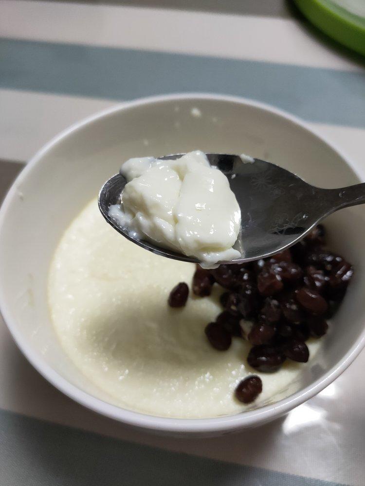 【双皮奶】还有厚奶皮的单皮奶、蜜红豆、蛋黄小饼干、它们都整整齐齐的