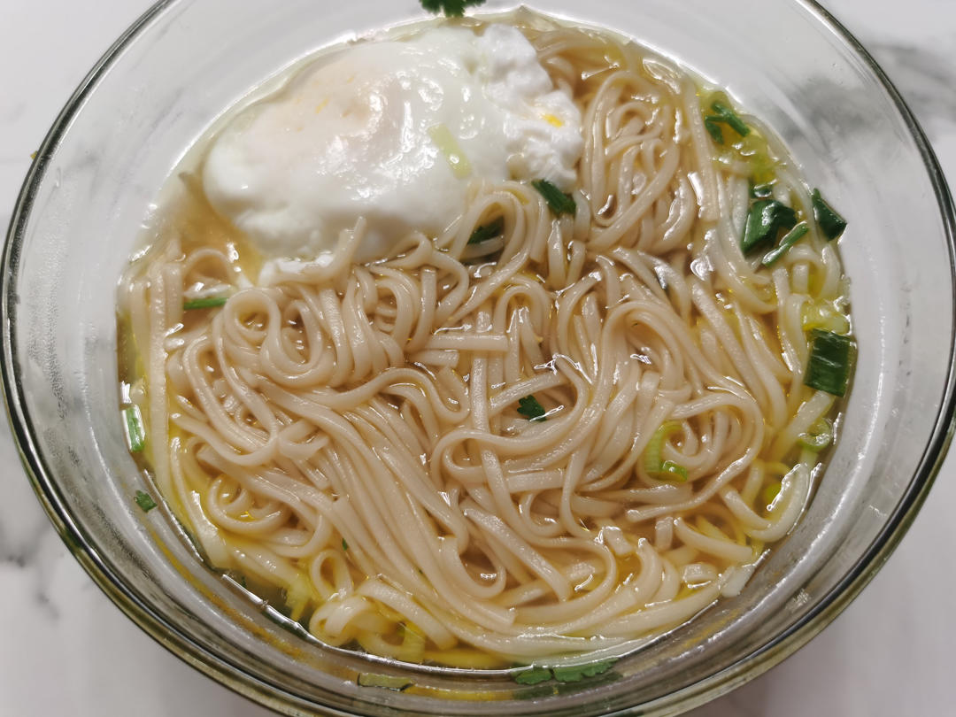 十分钟搞定的热汤面