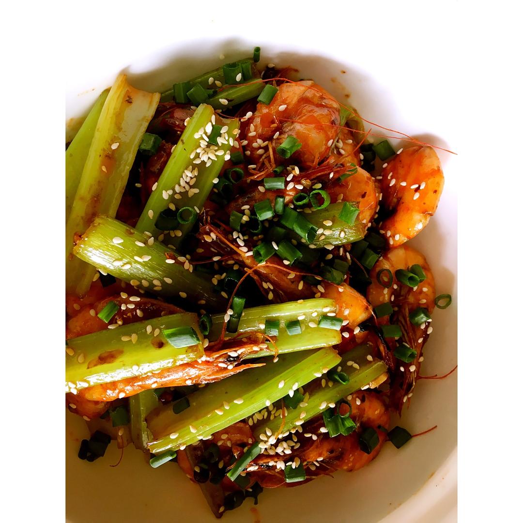 能瞬间引爆味蕾的【香辣干锅虾】
