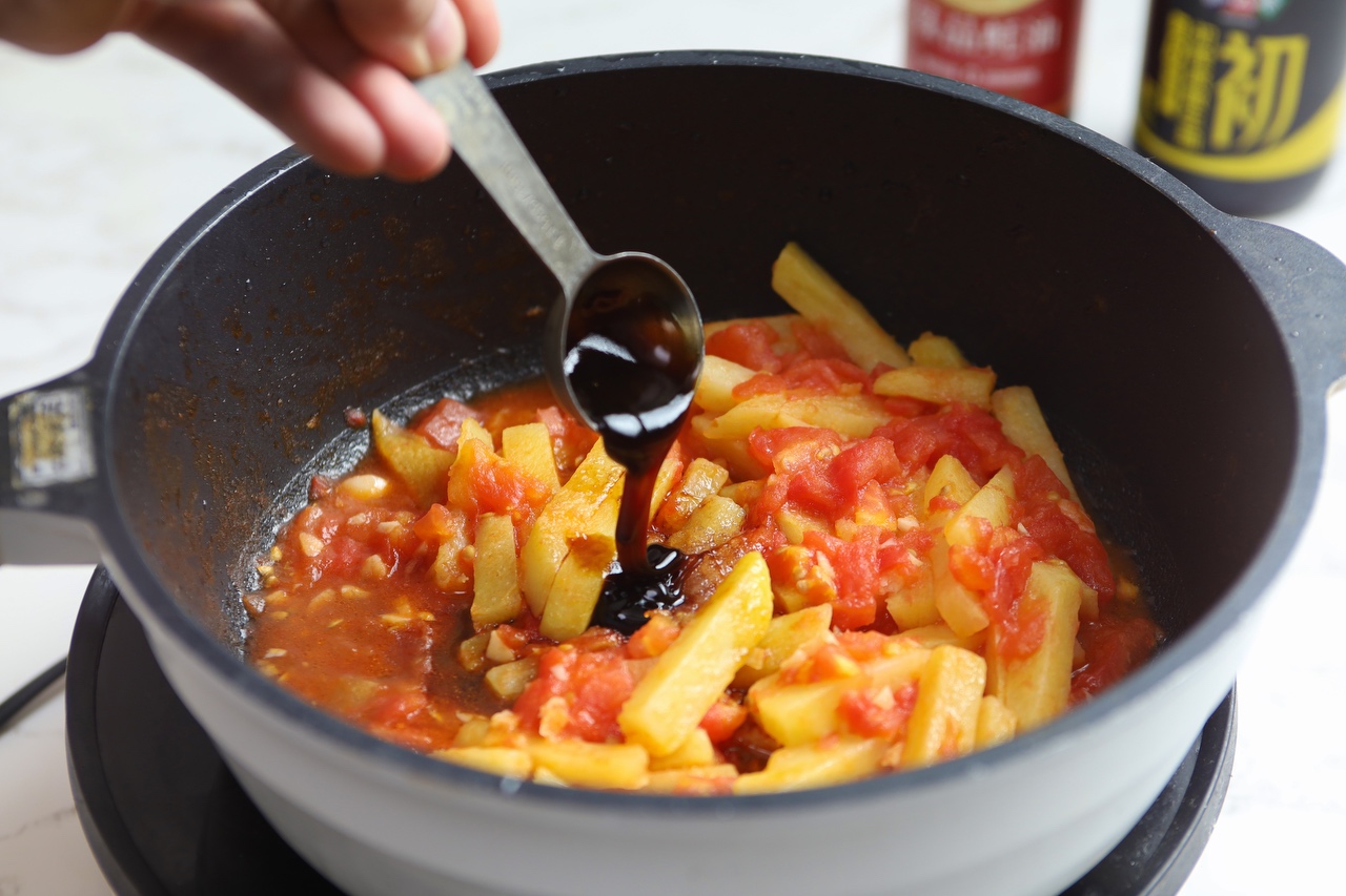 西红柿炒土豆条的做法 步骤10