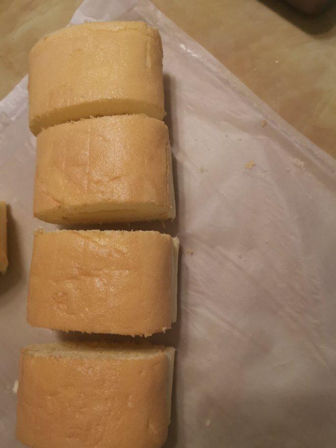 超详细的瑞士卷奶油蛋糕卷原味蛋糕卷的制作方法 饱满不掉皮不开裂（附模具换算方法）