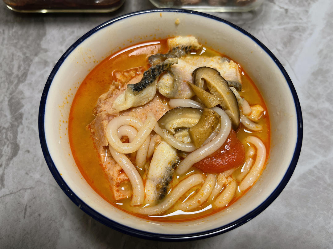 老坛酸菜鱼乌冬面
