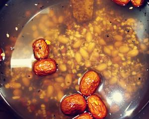 暖暖的红豆薏米粥的做法 步骤3