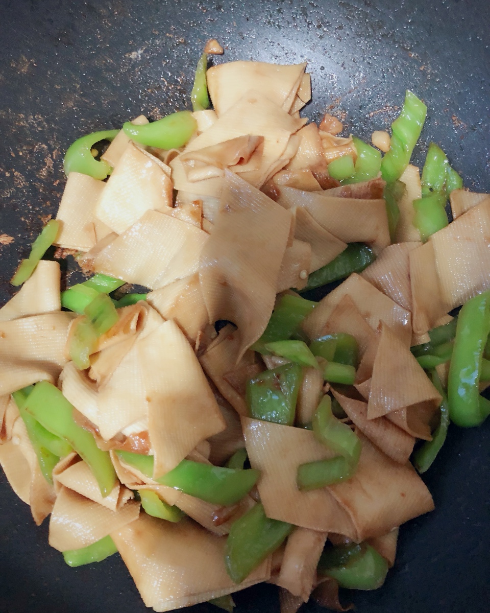 尖椒豆腐皮